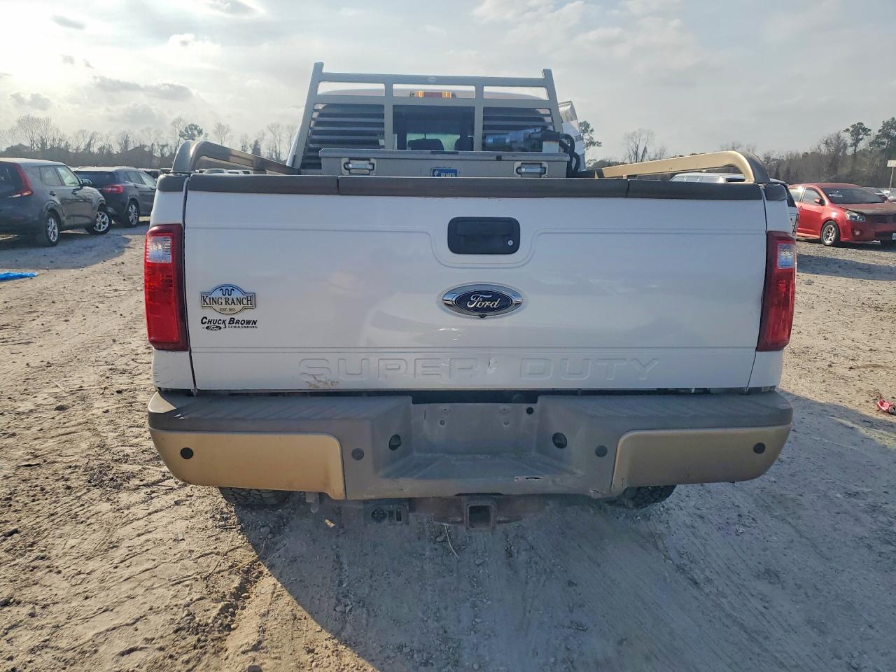 2014 Ford F350 White vin: 1FT8W3BTXEEB24779