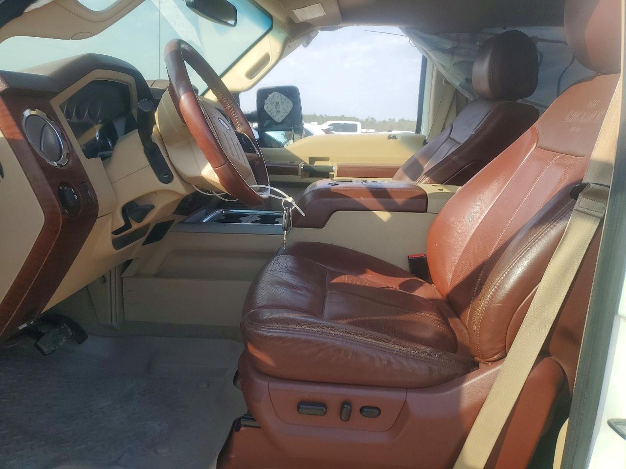 2014 Ford F350 White vin: 1FT8W3BTXEEB24779
