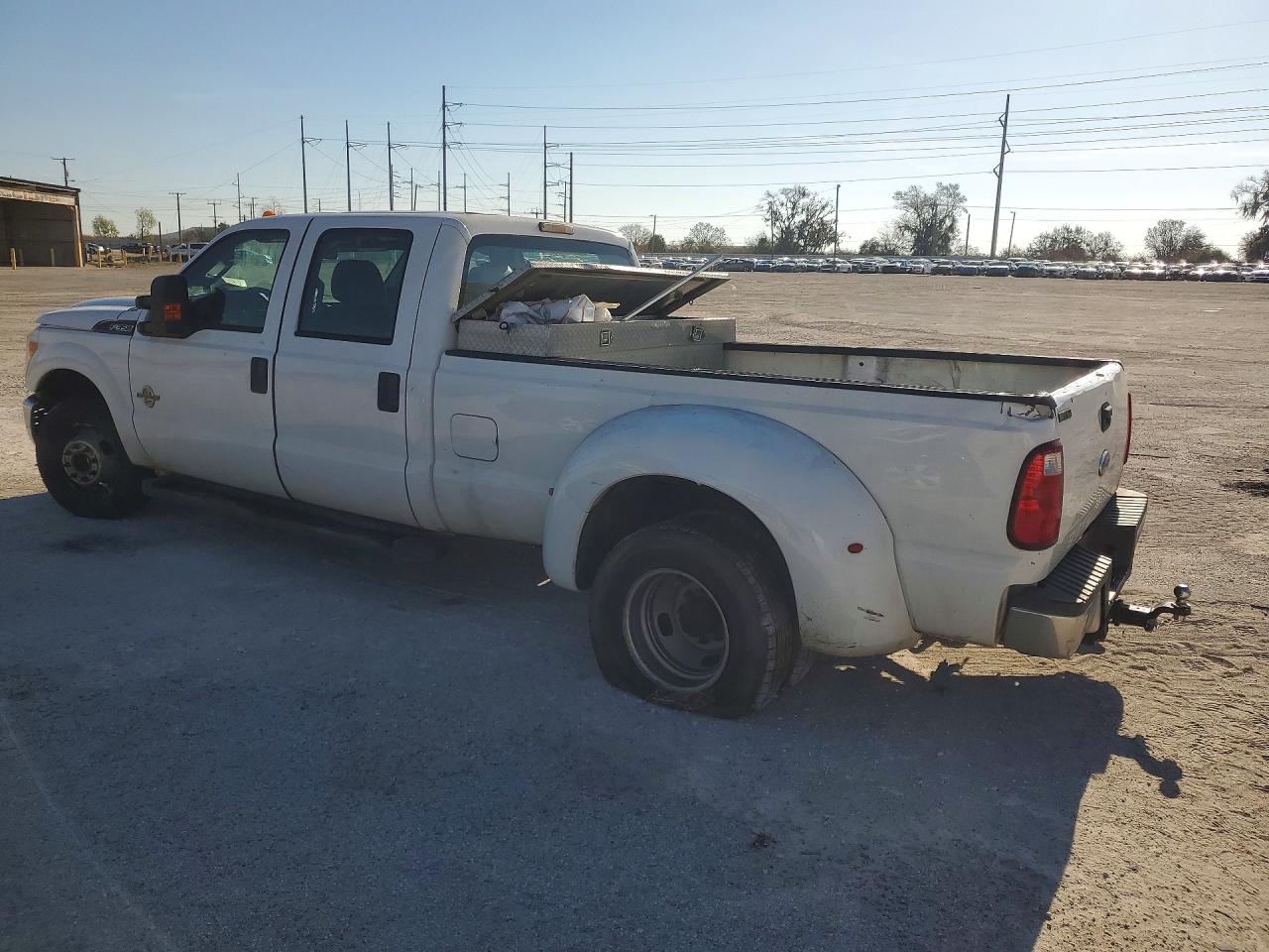 2011 Ford F350 Super Duty White vin: 1FT8W3CT0BEB29256
