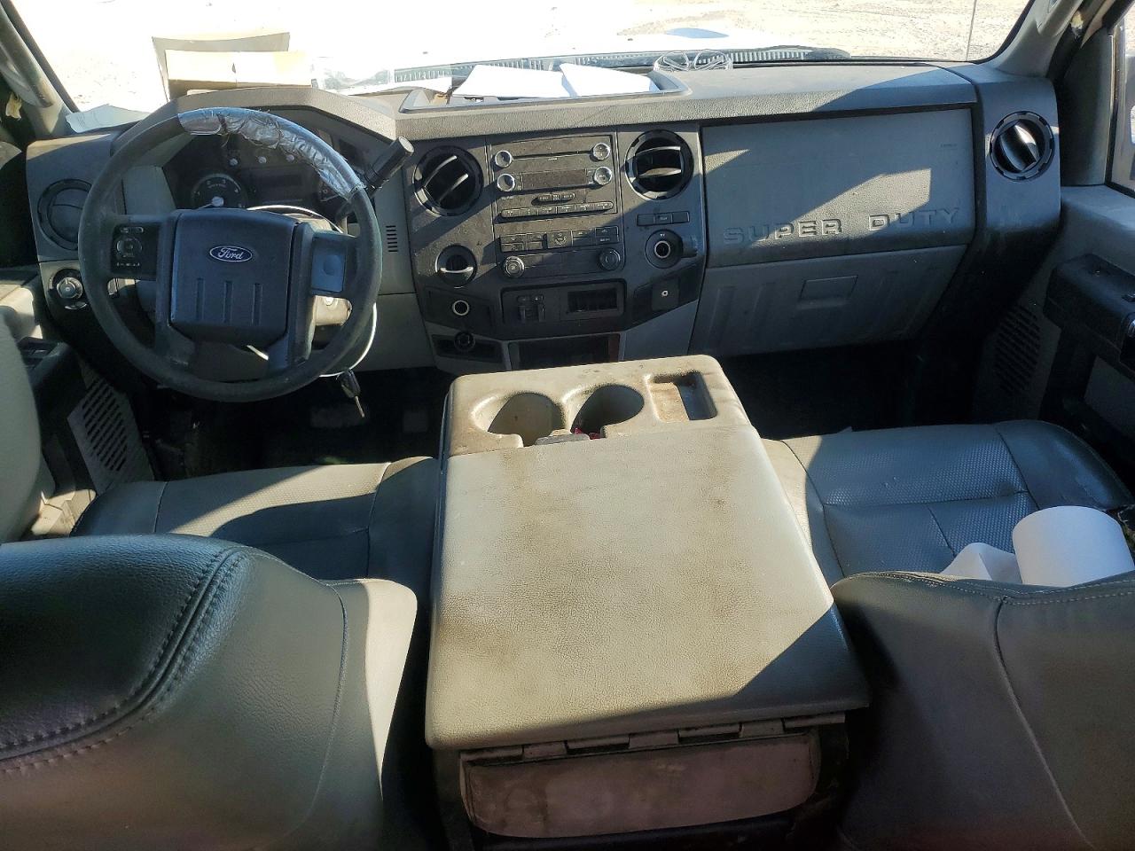 2011 Ford F350 Super Duty White vin: 1FT8W3CT0BEB29256