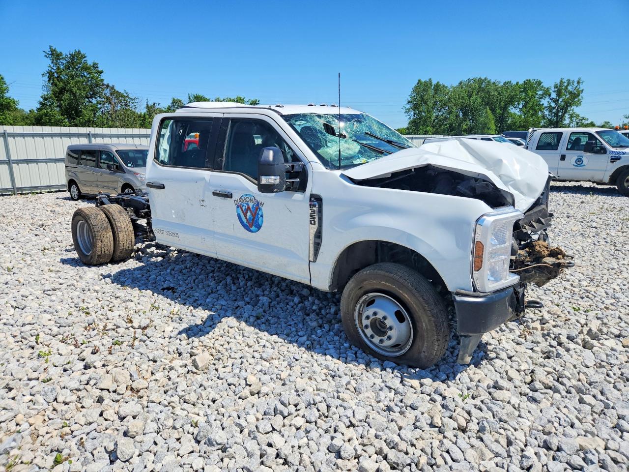 2025 Ford F350 Super Duty White vin: 1FT8W3DA5SED59680