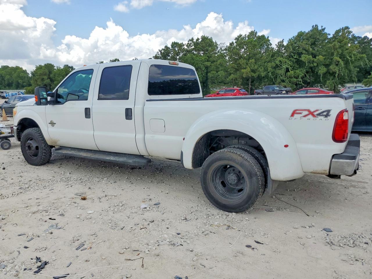 2012 Ford F350 Super Duty White vin: 1FT8W3DT0CEA08923