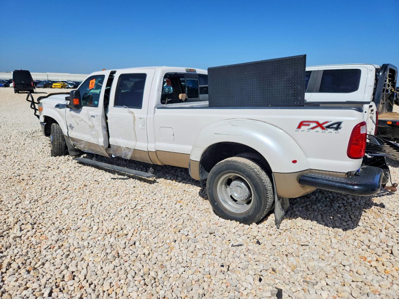 2013 Ford F350 Super Duty White vin: 1FT8W3DT0DEA78360