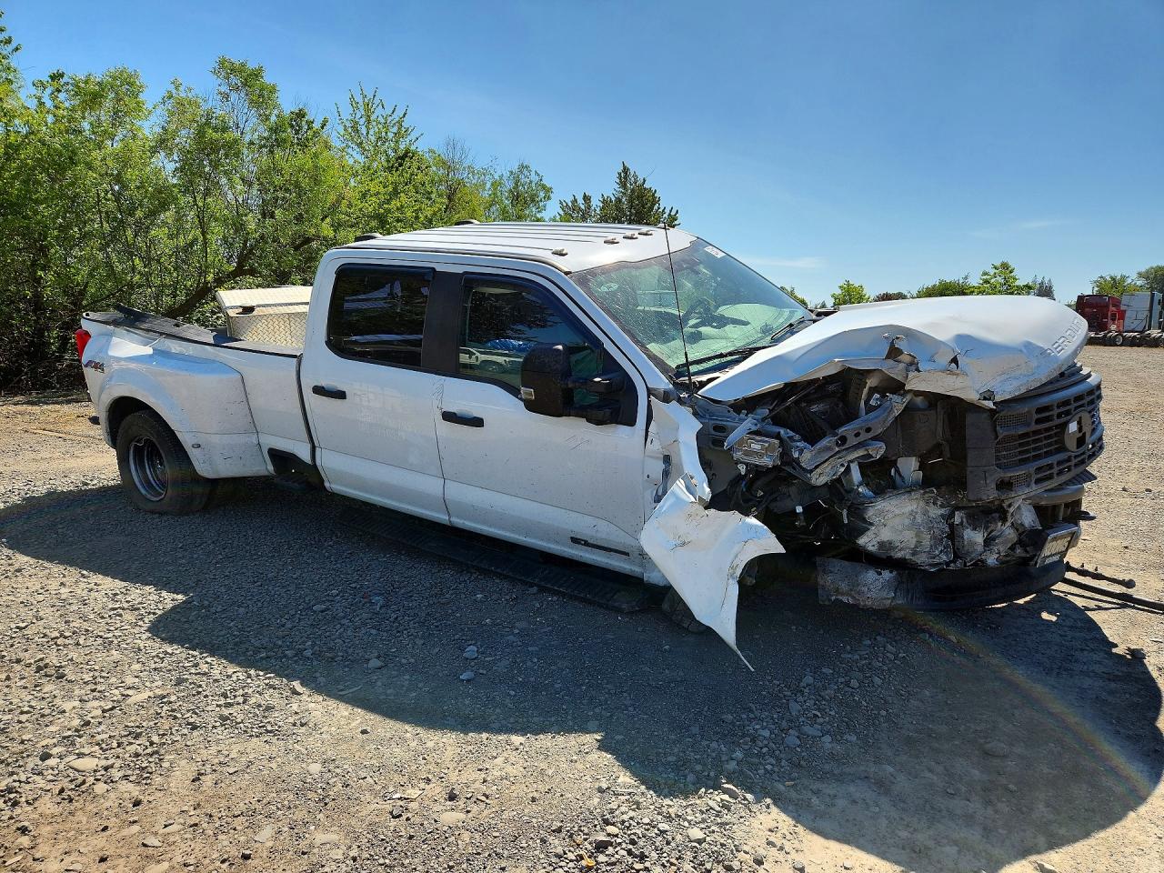 2024 Ford F350 Super Duty White vin: 1FT8W3DT3REF35606