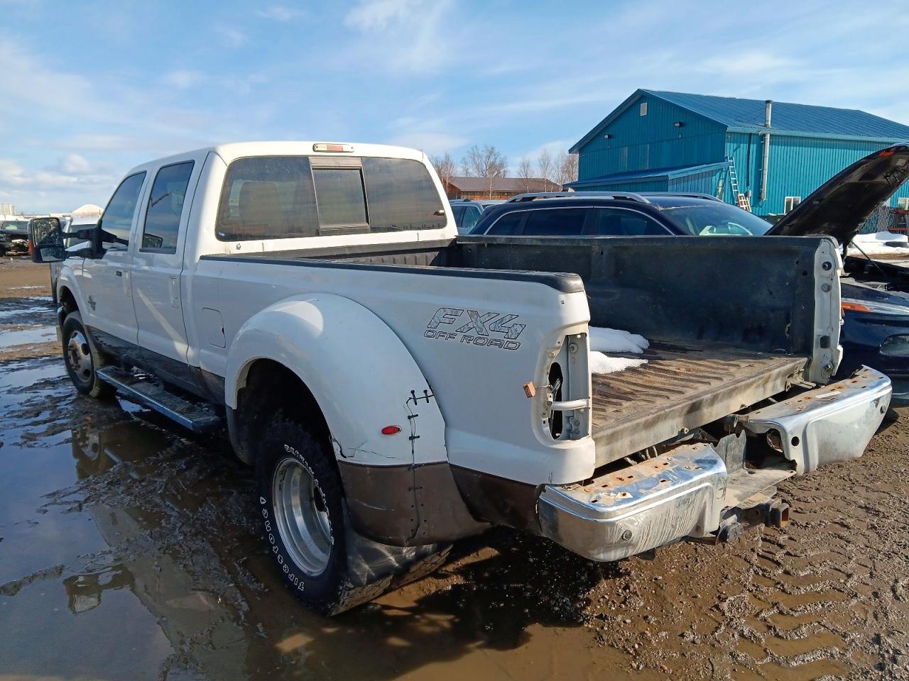 2015 Ford F350 Super Duty White vin: 1FT8W3DT5FEB76559