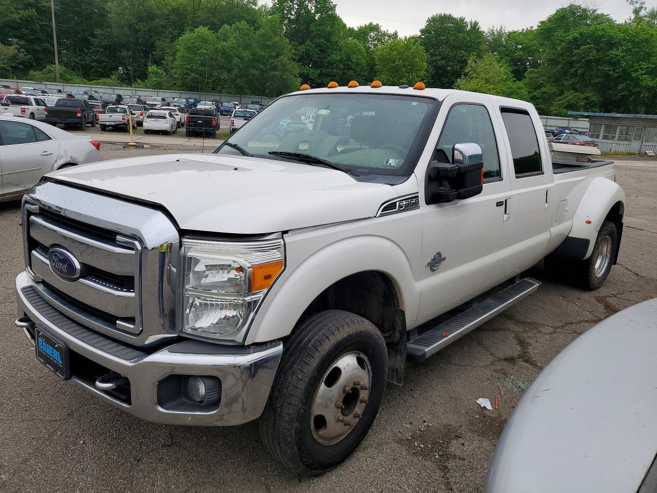 2014 Ford F350 Super Duty White vin: 1FT8W3DT7EEB57106