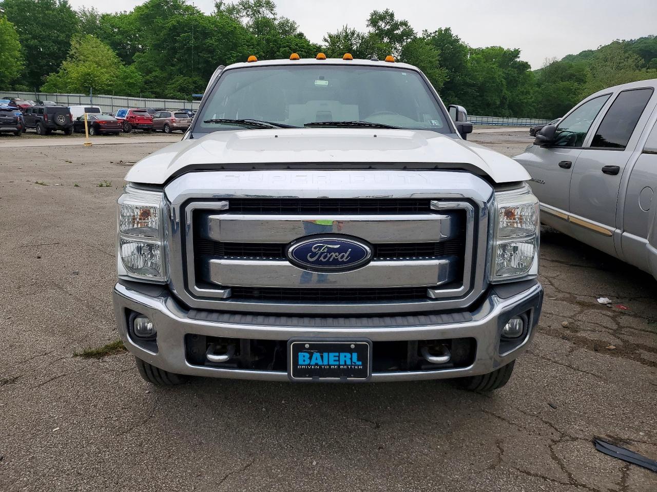 2014 Ford F350 Super Duty White vin: 1FT8W3DT7EEB57106