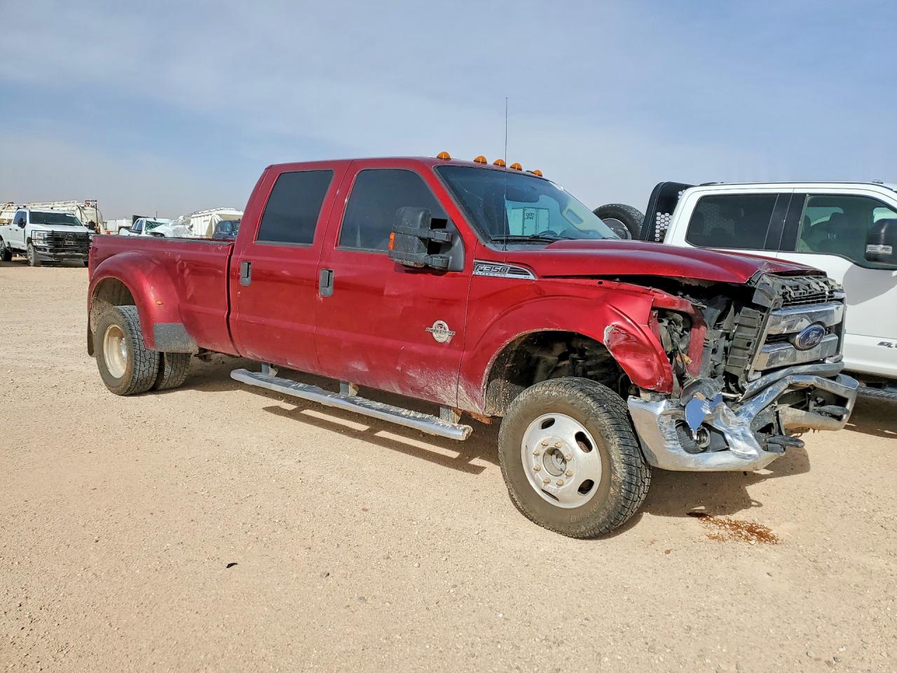 2015 Ford F350 Super Duty Maroon vin: 1FT8W3DT7FEC88070