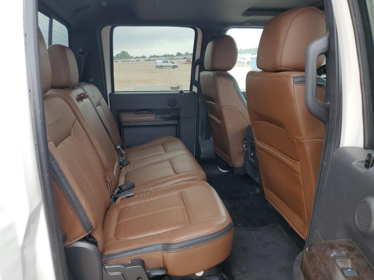 2015 Ford F450 Super Duty White vin: 1FT8W4DT1FED65747