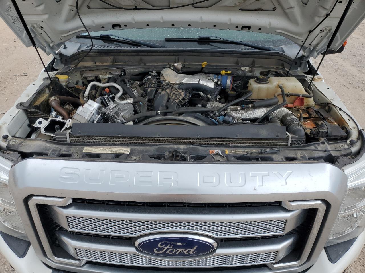 2015 Ford F450 Super Duty White vin: 1FT8W4DT1FED65747