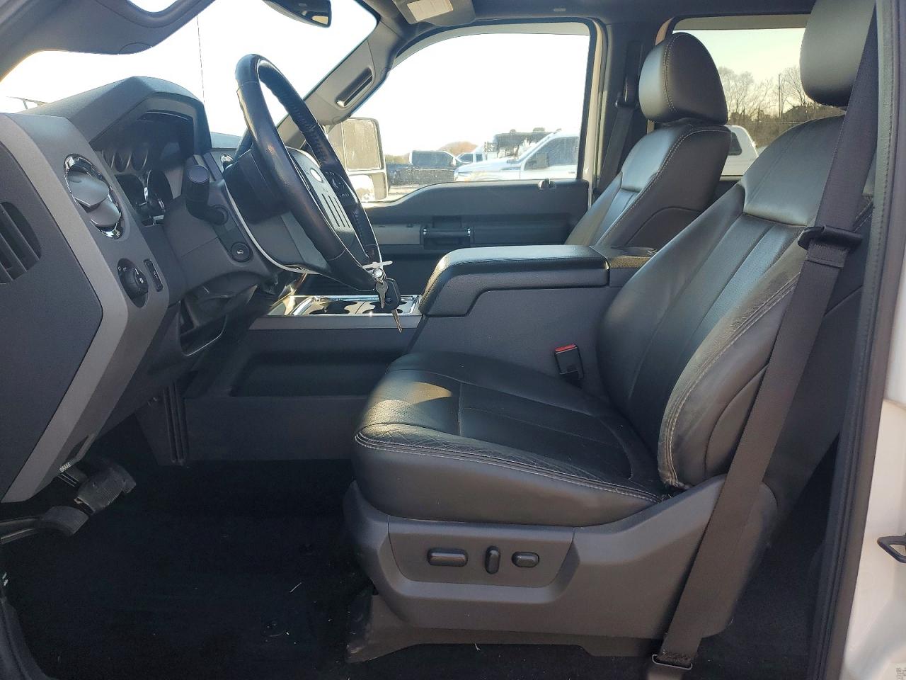 2011 Ford F450 Super Duty White vin: 1FT8W4DT7BEB98479
