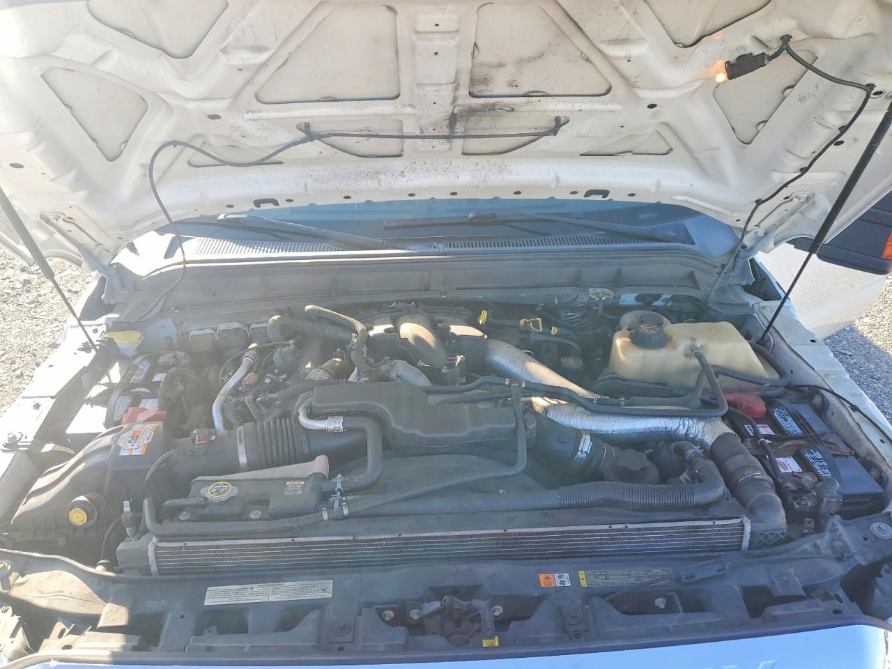 2011 Ford F450 Super Duty White vin: 1FT8W4DT7BEB98479