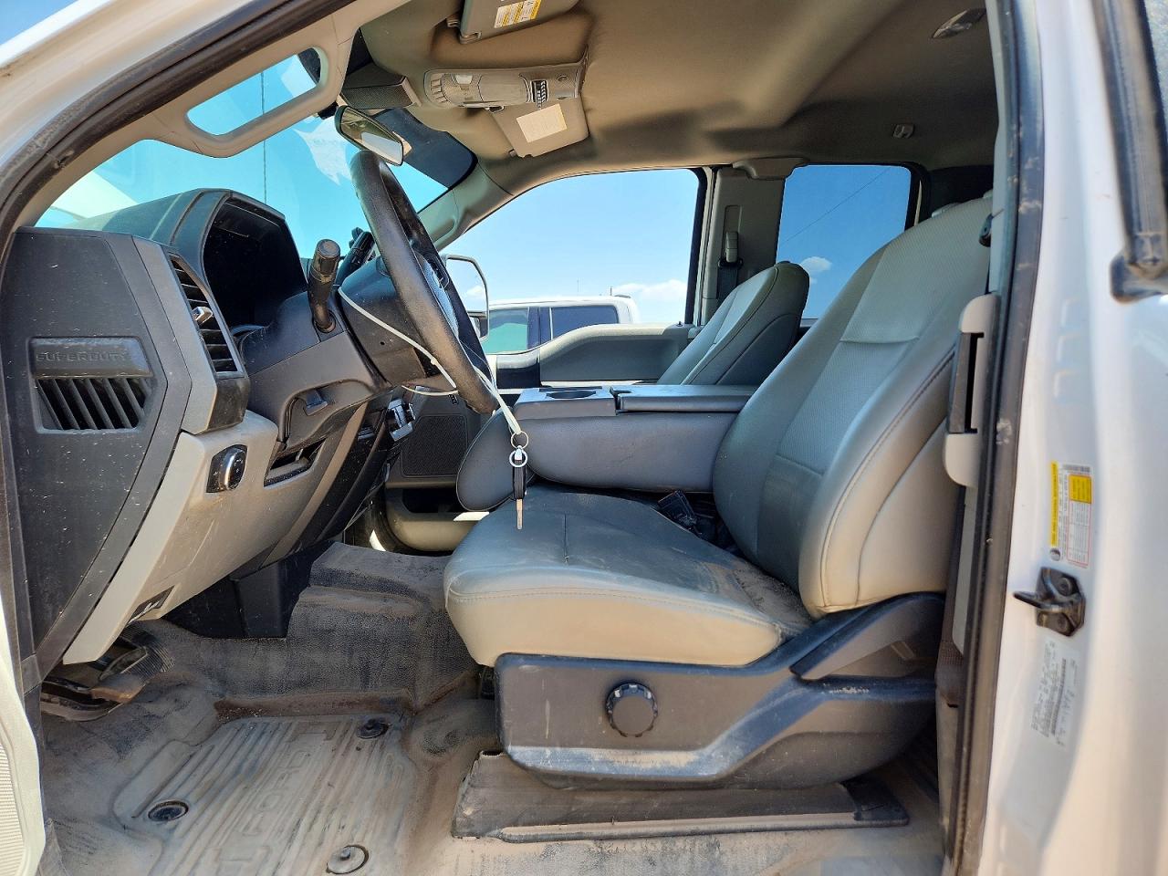 2022 Ford F250 Super Duty White vin: 1FT8X2BT9NEC37579