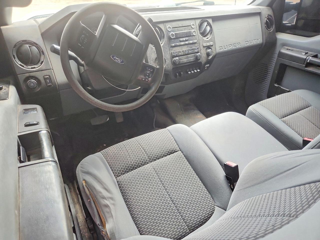2014 Ford F350 Super Duty White vin: 1FT8X3B63EEB12562