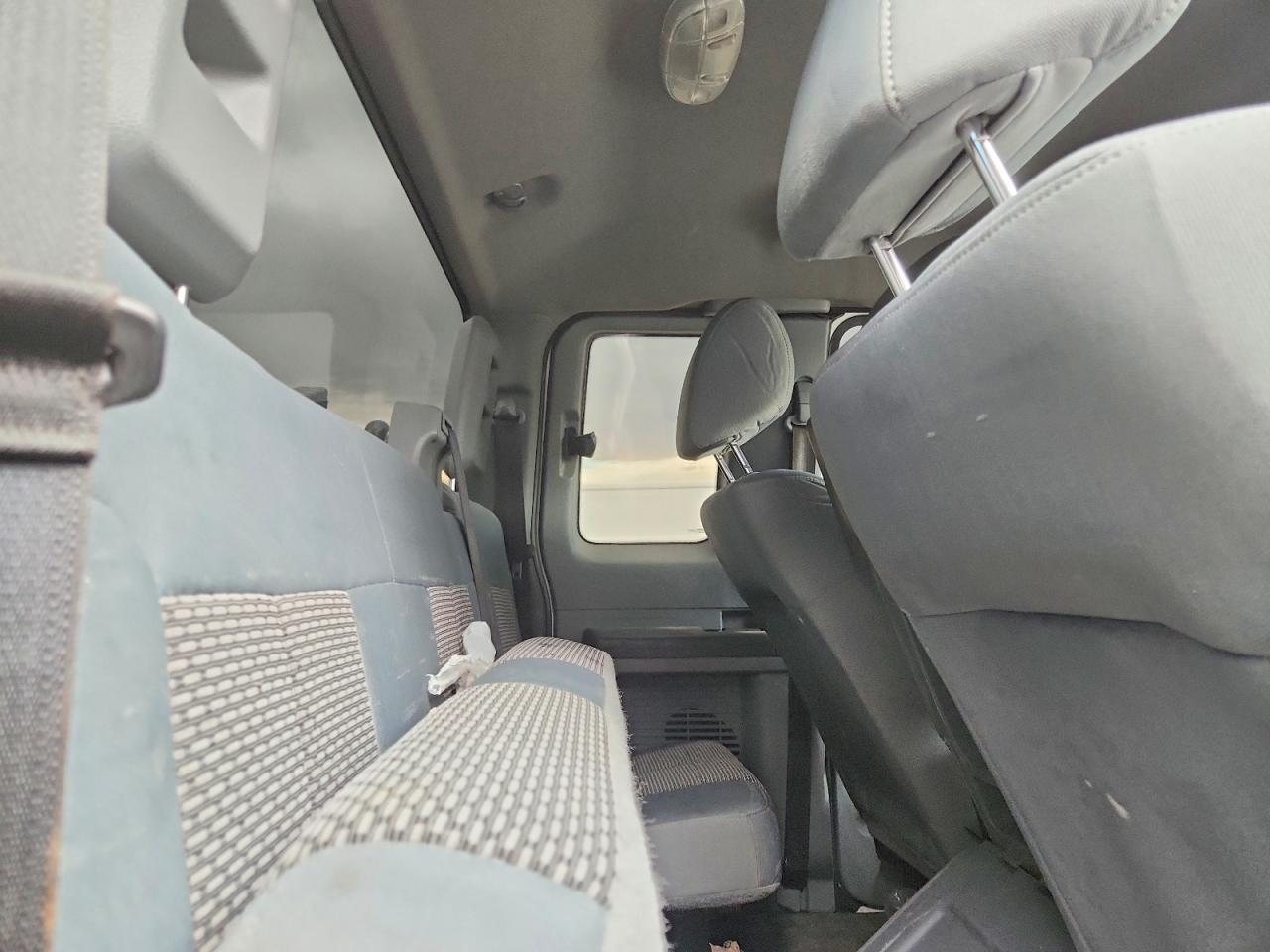 2014 Ford F350 Super Duty White vin: 1FT8X3B63EEB12562