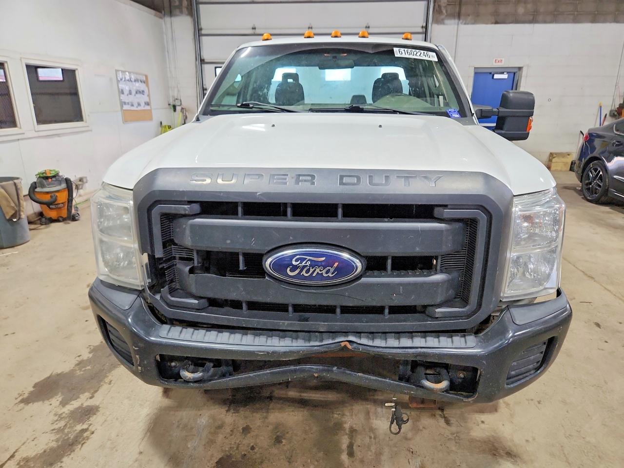 2015 Ford F350 Super Duty White vin: 1FT8X3B66FEC35712