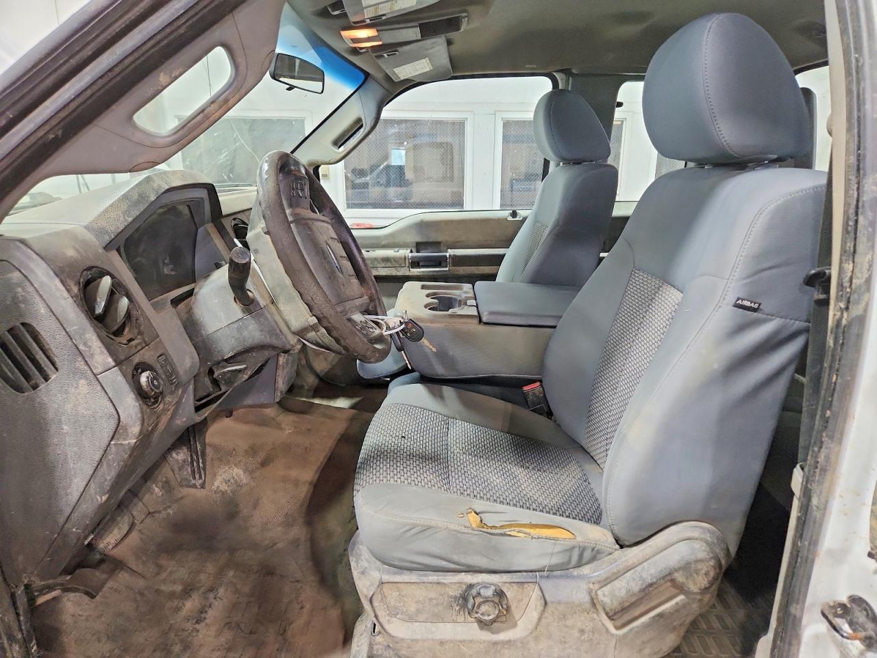 2015 Ford F350 Super Duty White vin: 1FT8X3B66FEC35712