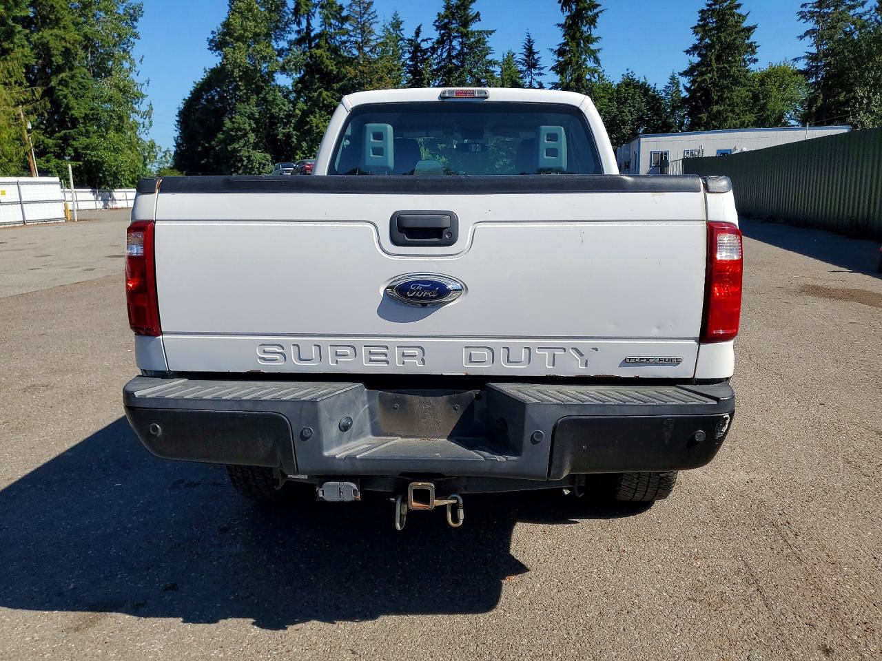 2015 Ford F350 Super Duty White vin: 1FT8X3B6XFEB27092