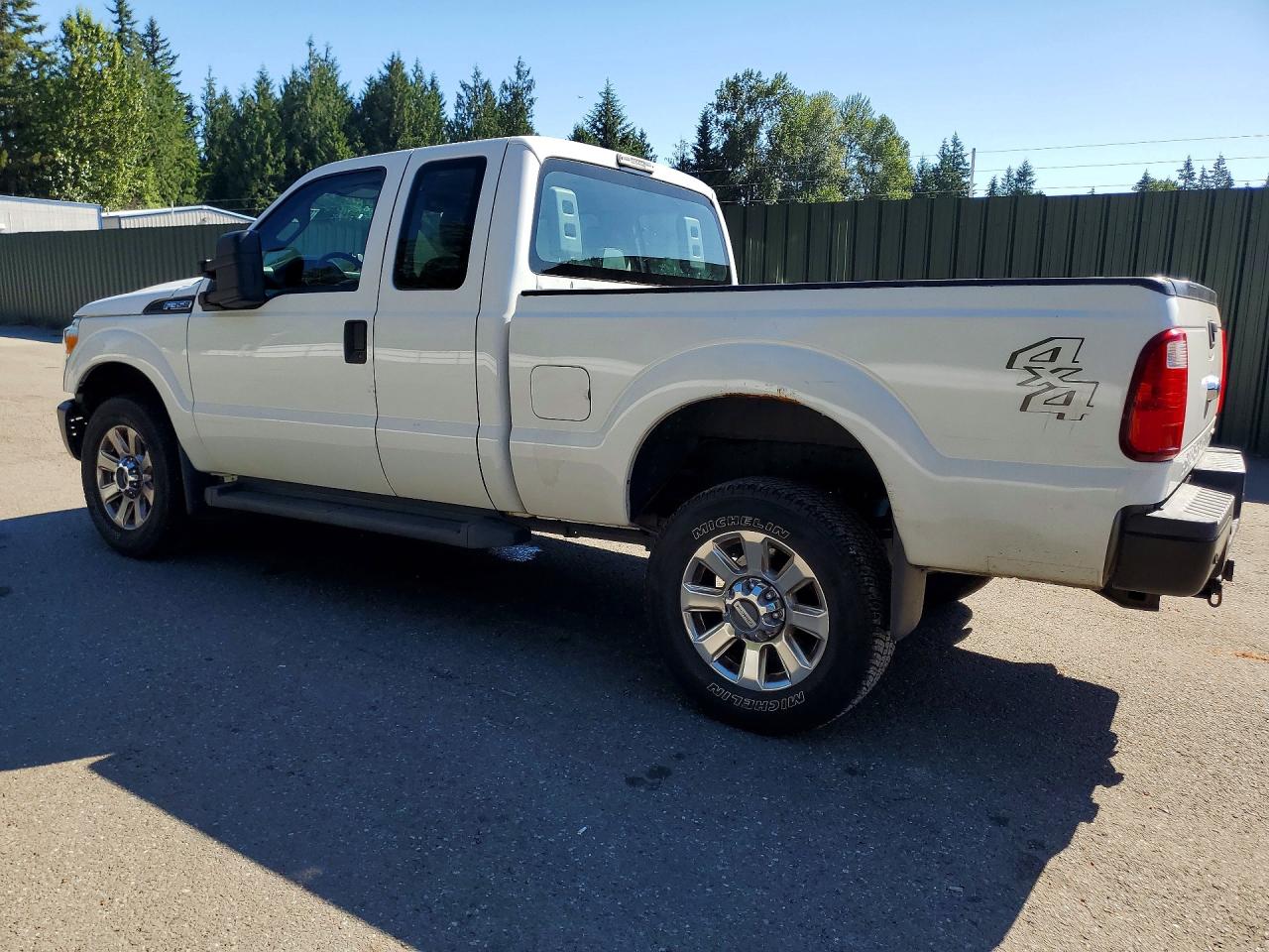 2015 Ford F350 Super Duty White vin: 1FT8X3B6XFEB27092