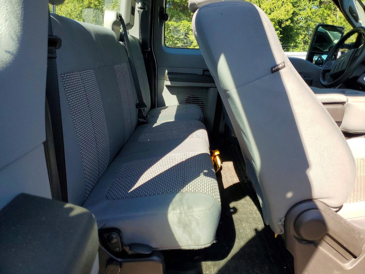 2015 Ford F350 Super Duty White vin: 1FT8X3B6XFEB27092