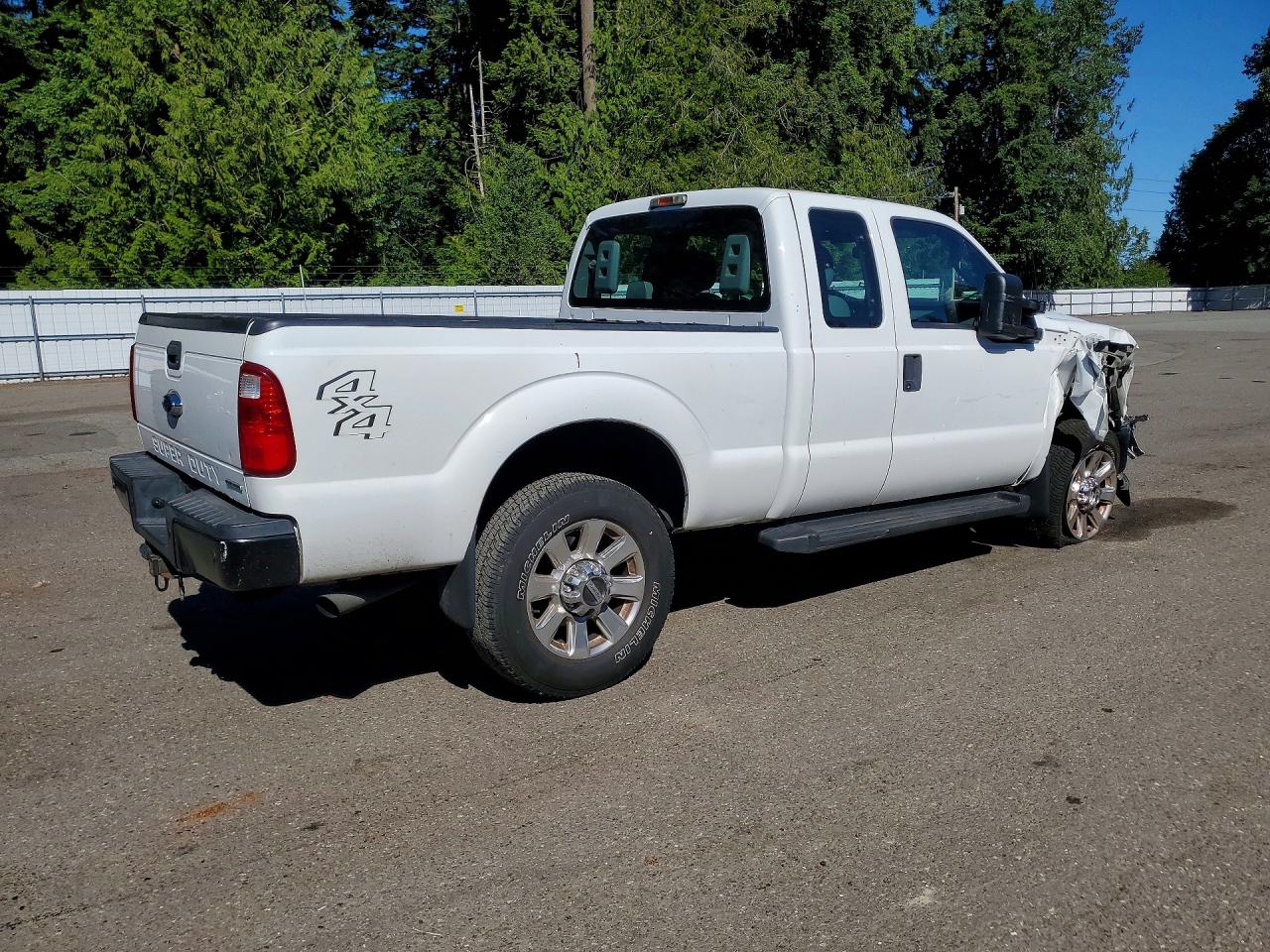 2015 Ford F350 Super Duty White vin: 1FT8X3B6XFEB27092