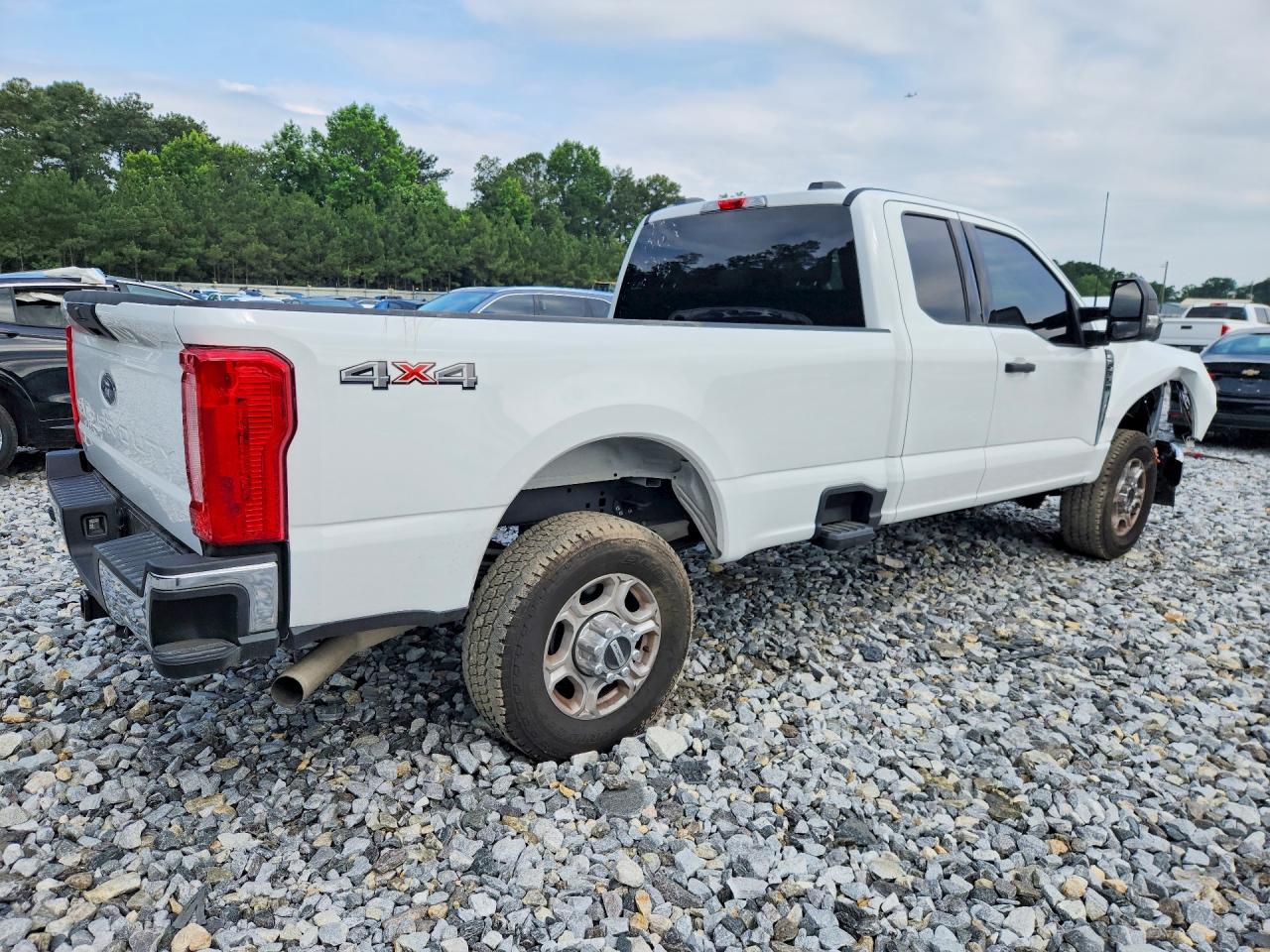 2025 Ford F350 Super Duty Белый vin: 1FT8X3BN4SED19156
