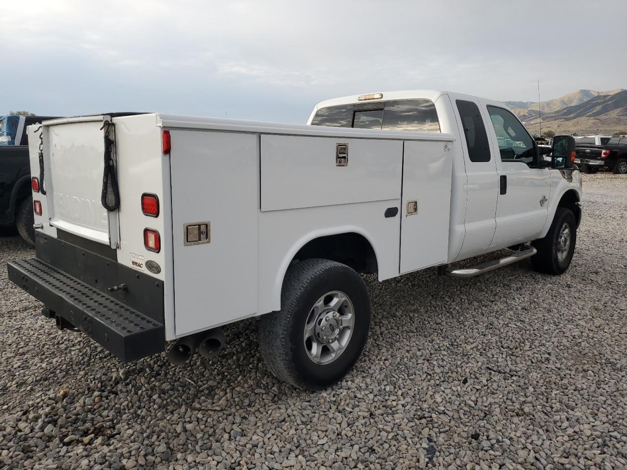 2013 Ford F350 Super Duty White vin: 1FT8X3BT4DEA34961