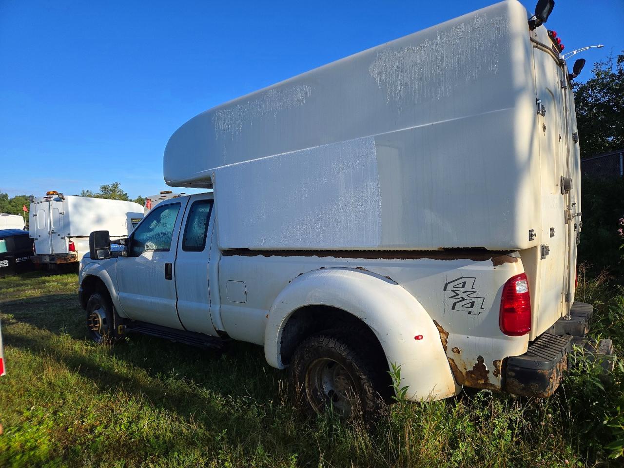 2012 Ford F350 Super Duty White vin: 1FT8X3D66CEB11433