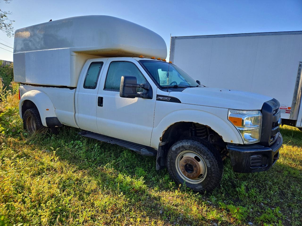 2012 Ford F350 Super Duty White vin: 1FT8X3D66CEB11433