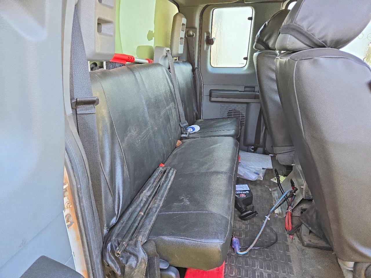 2012 Ford F350 Super Duty White vin: 1FT8X3D66CEB11433