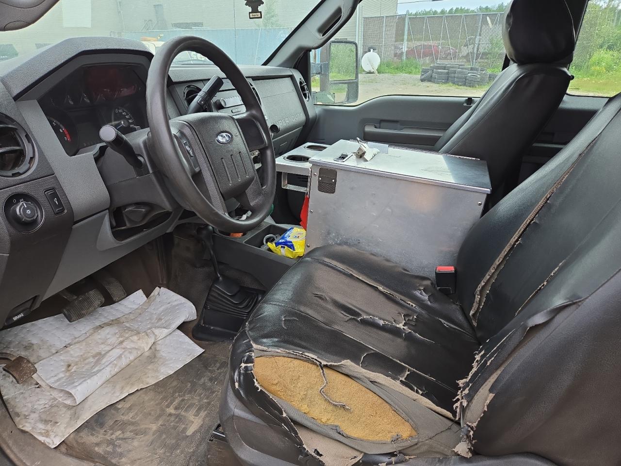 2012 Ford F350 Super Duty White vin: 1FT8X3D66CEB11433 Damage: Left Front Seat, Worn, Replacement Required