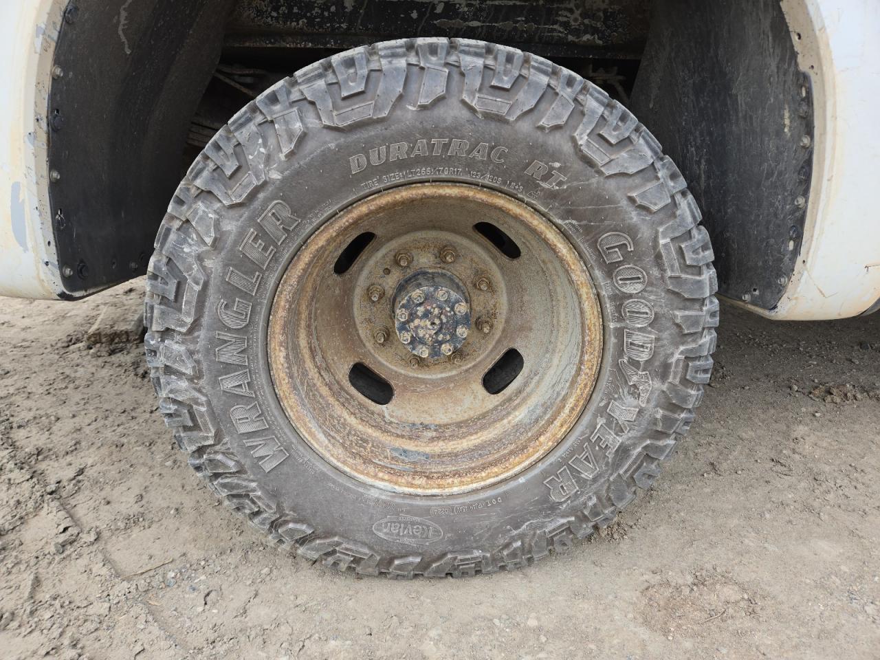 2012 Ford F350 Super Duty White vin: 1FT8X3D66CEB11433 Damage: Right Rear Wheel, Rust, Repair Required