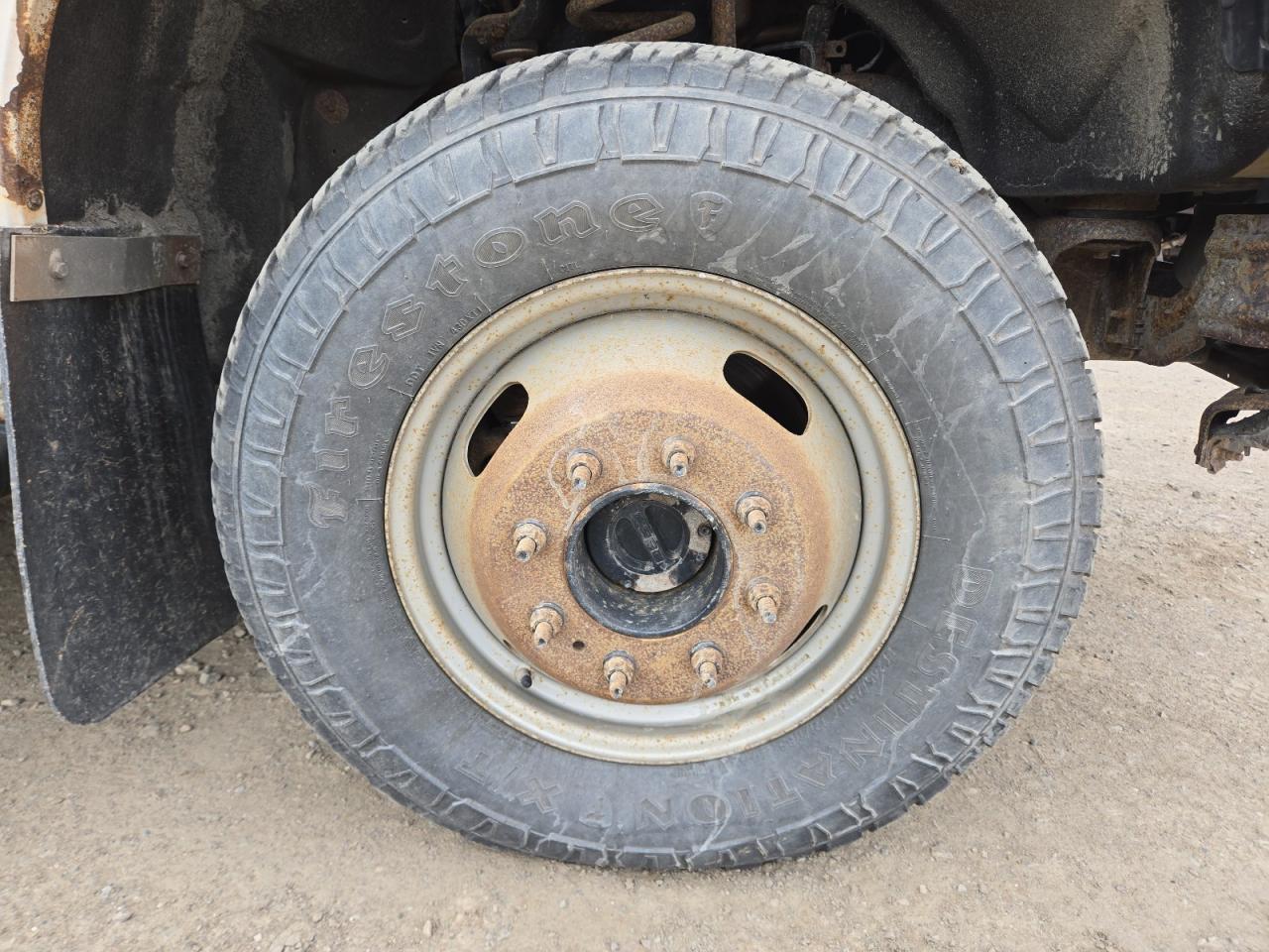 2012 Ford F350 Super Duty White vin: 1FT8X3D66CEB11433 Damage: Right Front Wheel, Rust, Repair Required
