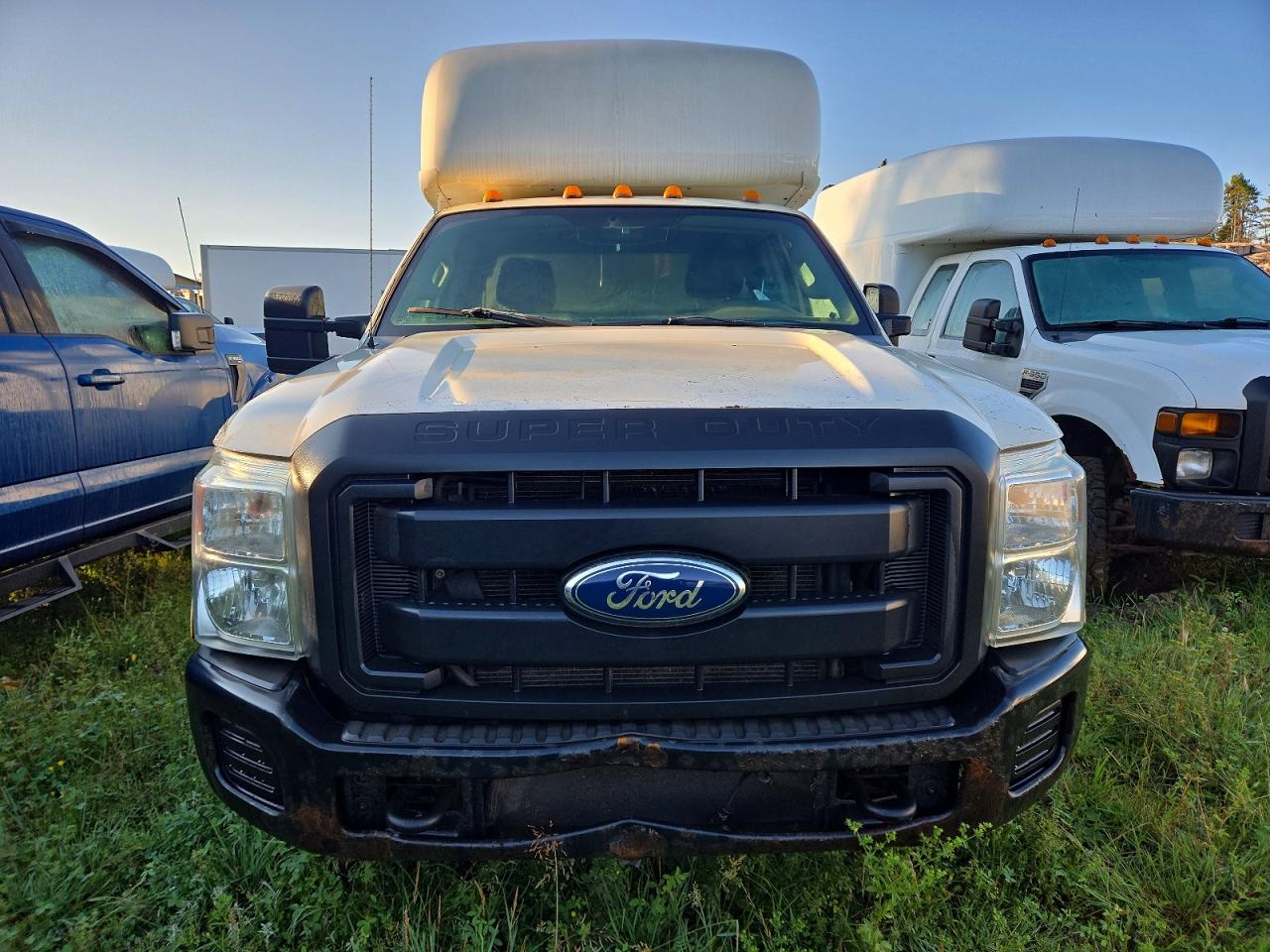 2012 Ford F350 Super Duty White vin: 1FT8X3D67CEA51582