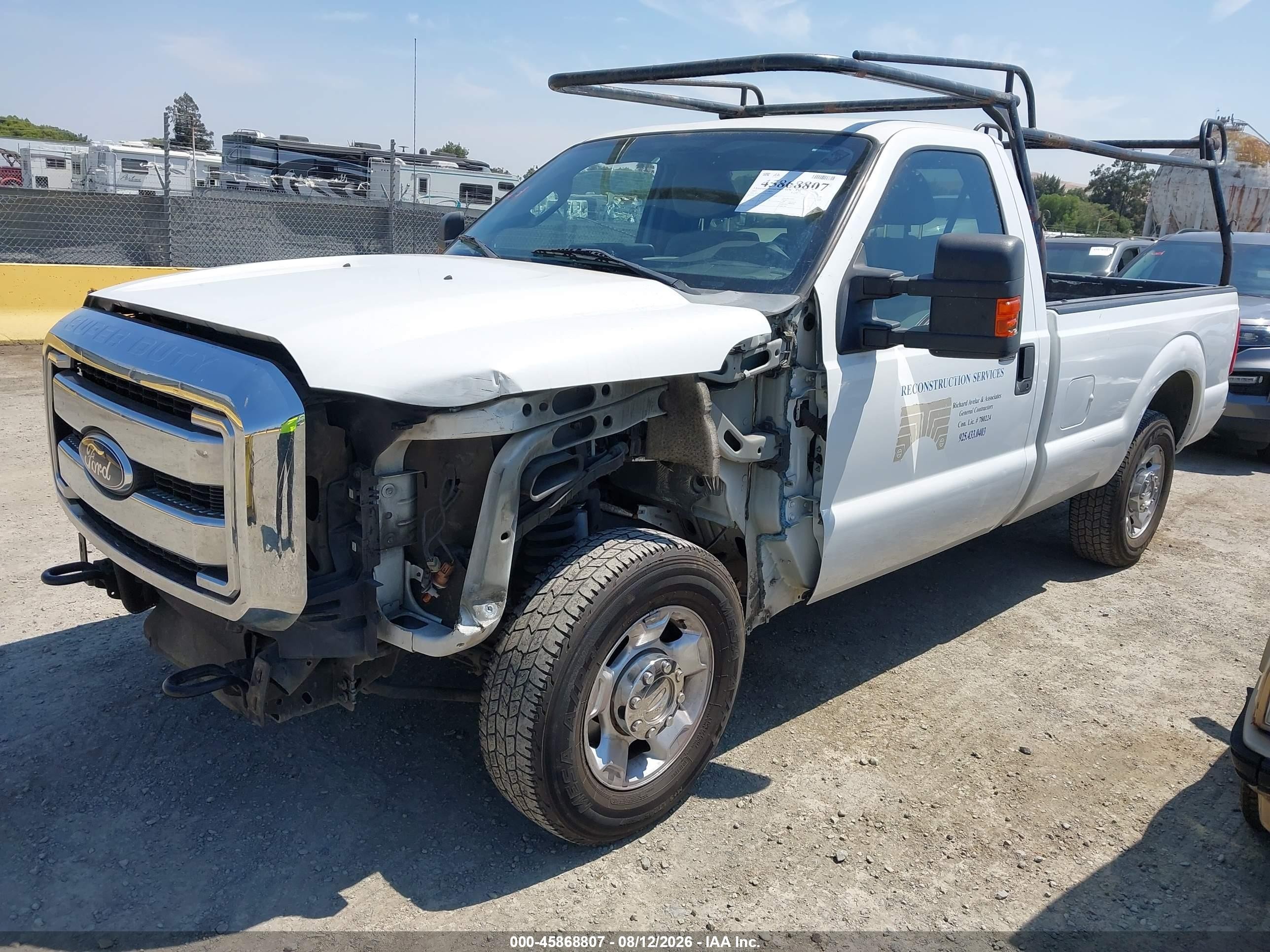 2011 Ford F-250 Xlt White vin: 1FTBF2A60BEA10605