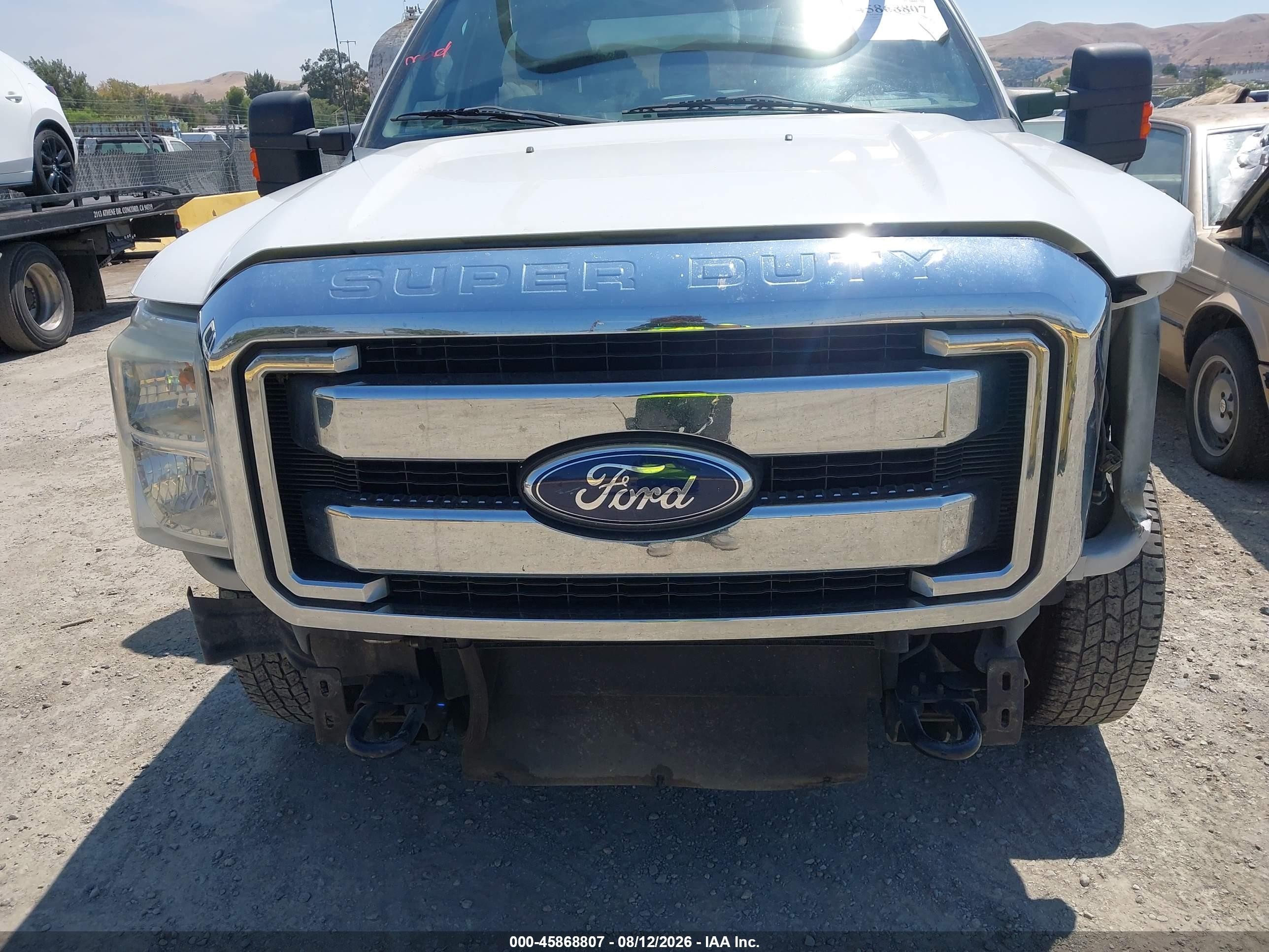 2011 Ford F-250 Xlt White vin: 1FTBF2A60BEA10605