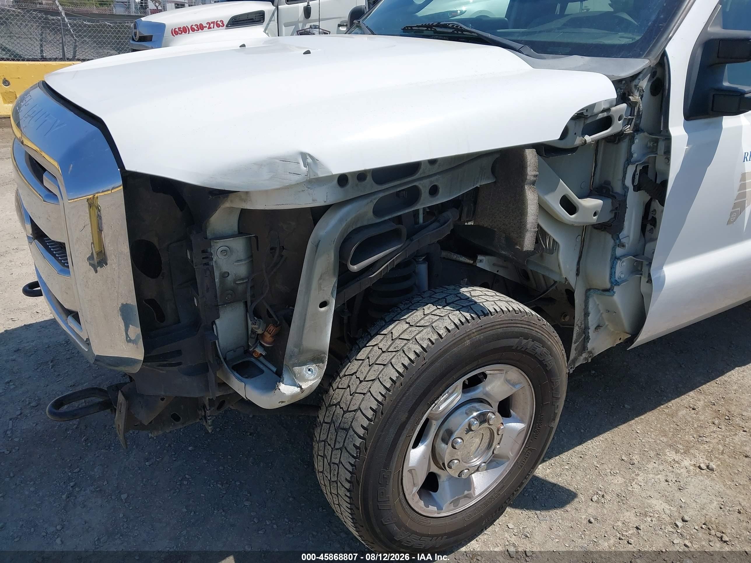 2011 Ford F-250 Xlt White vin: 1FTBF2A60BEA10605