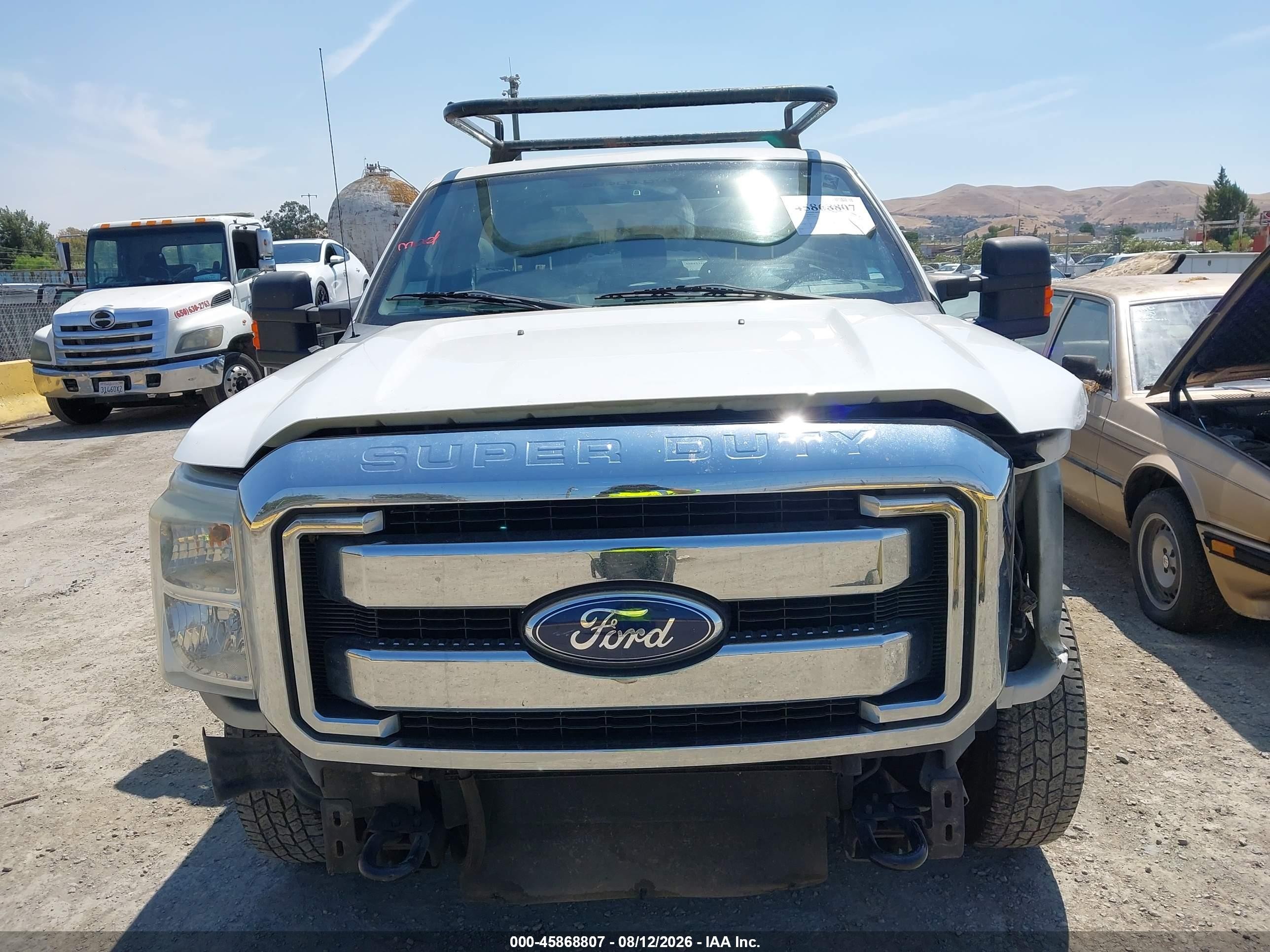 2011 Ford F-250 Xlt White vin: 1FTBF2A60BEA10605