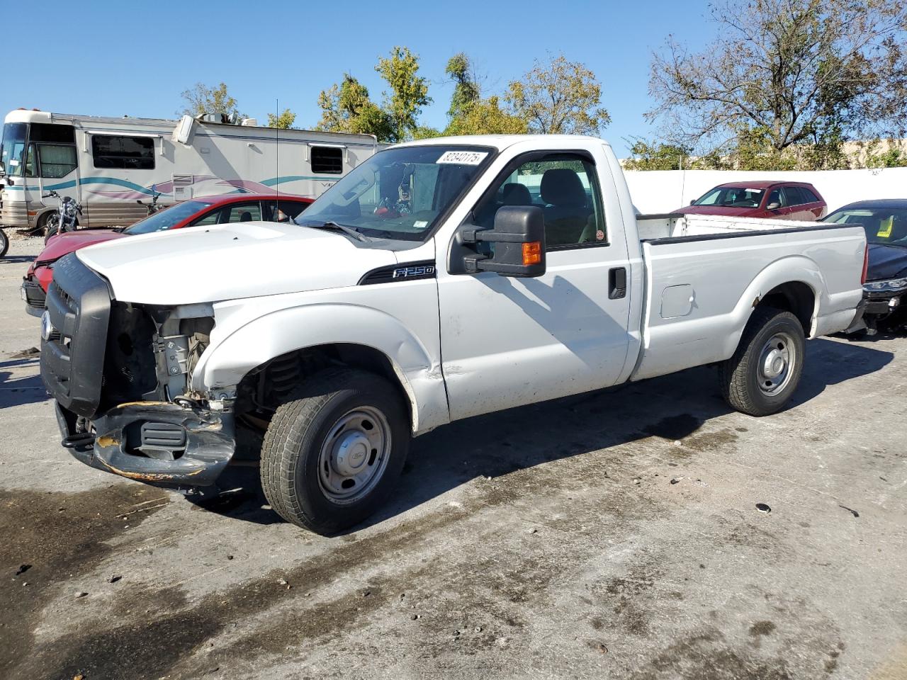 2011 Ford F250 Super Duty White vin: 1FTBF2A60BEA31213