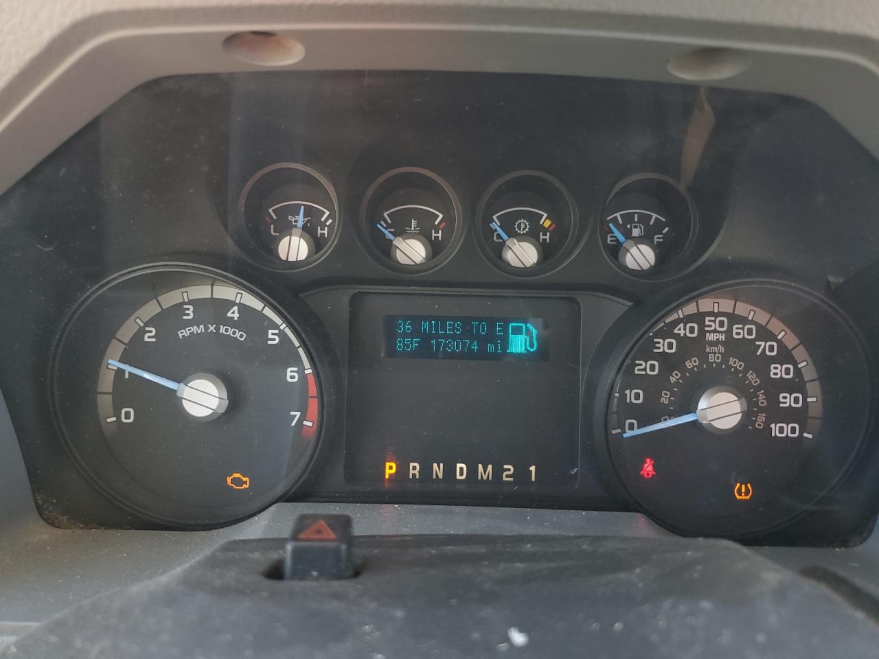 2011 Ford F250 Super Duty White vin: 1FTBF2A60BEA31213