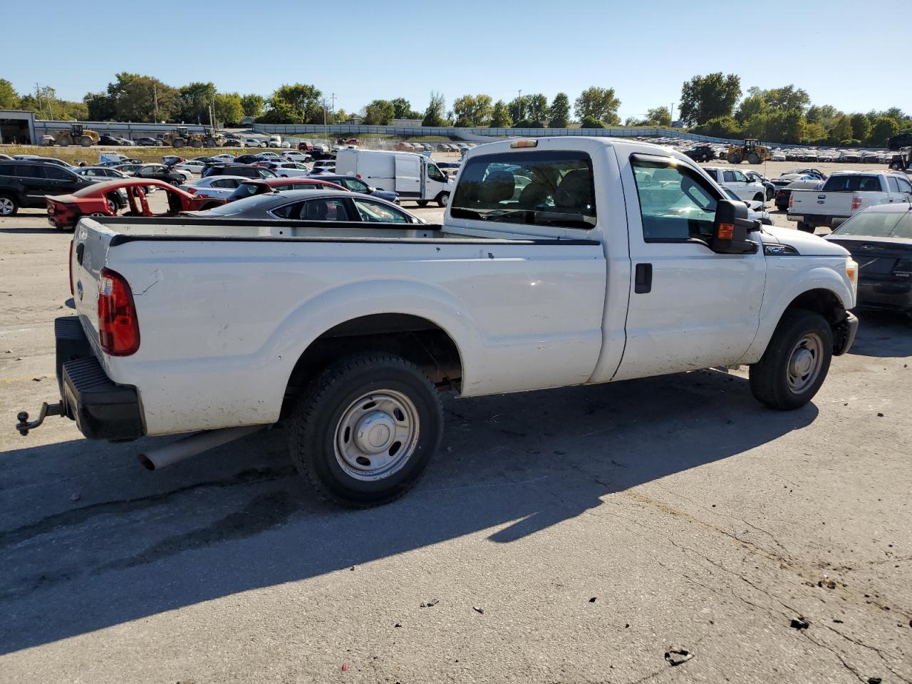 2011 Ford F250 Super Duty White vin: 1FTBF2A60BEA31213