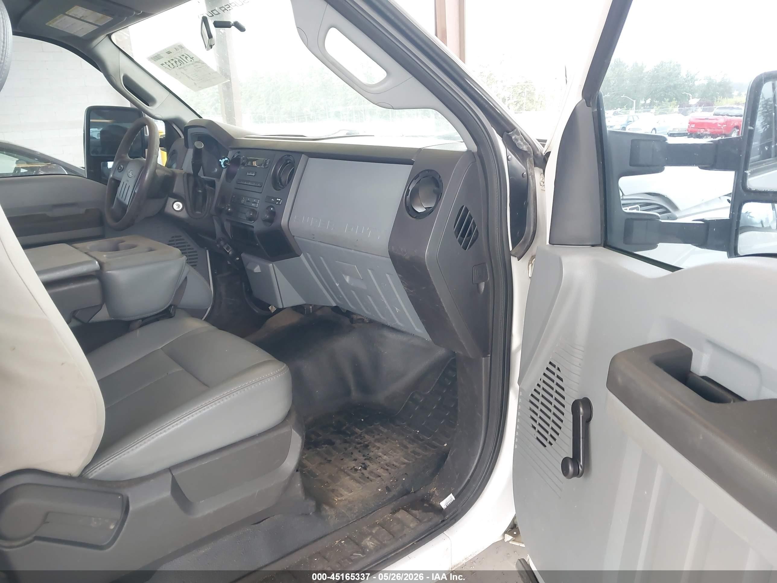 2011 Ford F-250 Xl White vin: 1FTBF2A60BEC47403