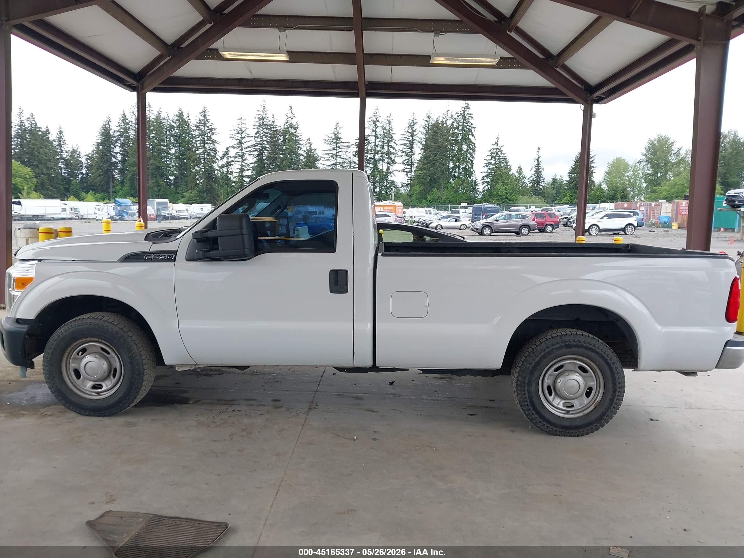 2011 Ford F-250 Xl White vin: 1FTBF2A60BEC47403
