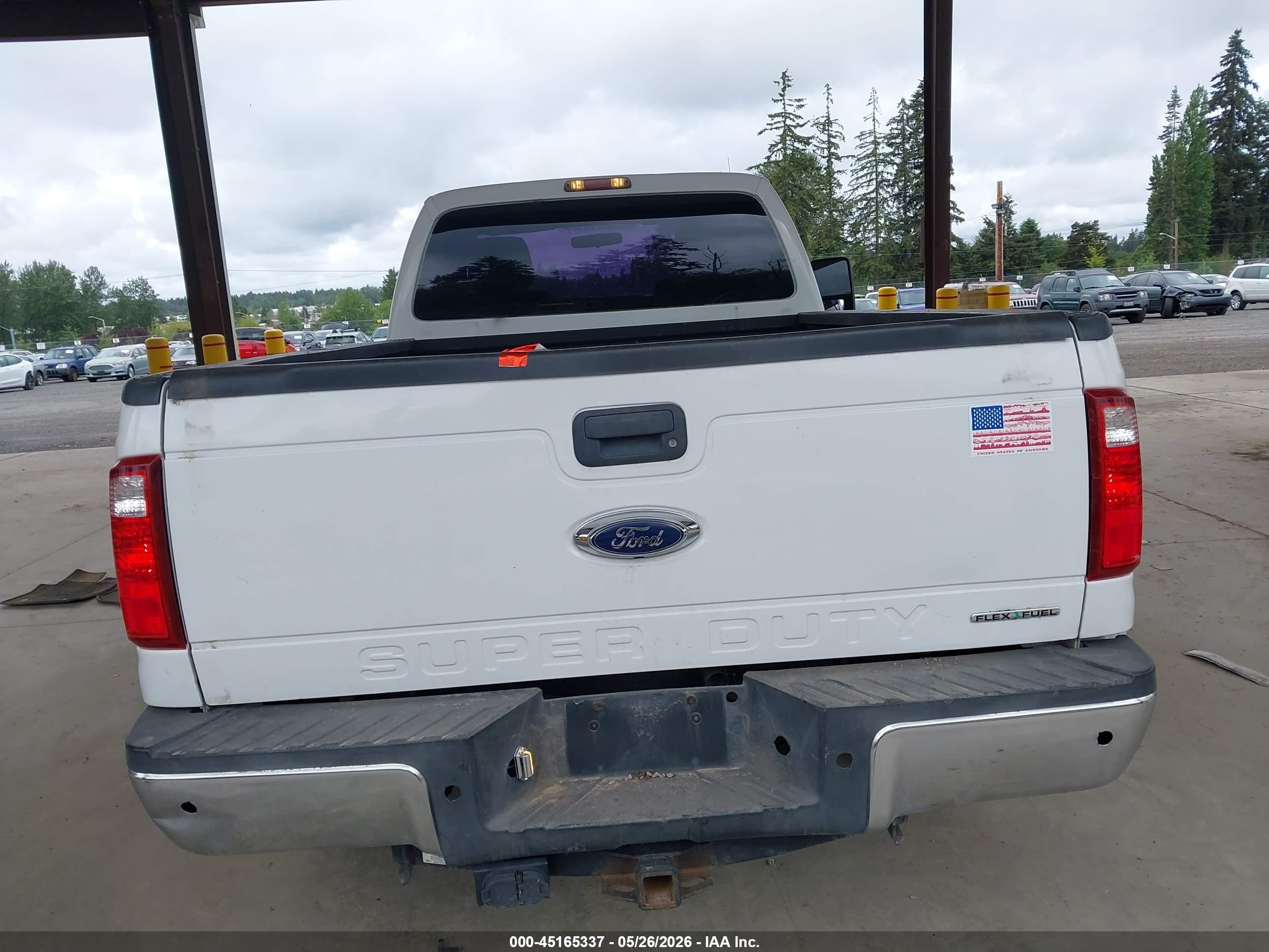 2011 Ford F-250 Xl White vin: 1FTBF2A60BEC47403