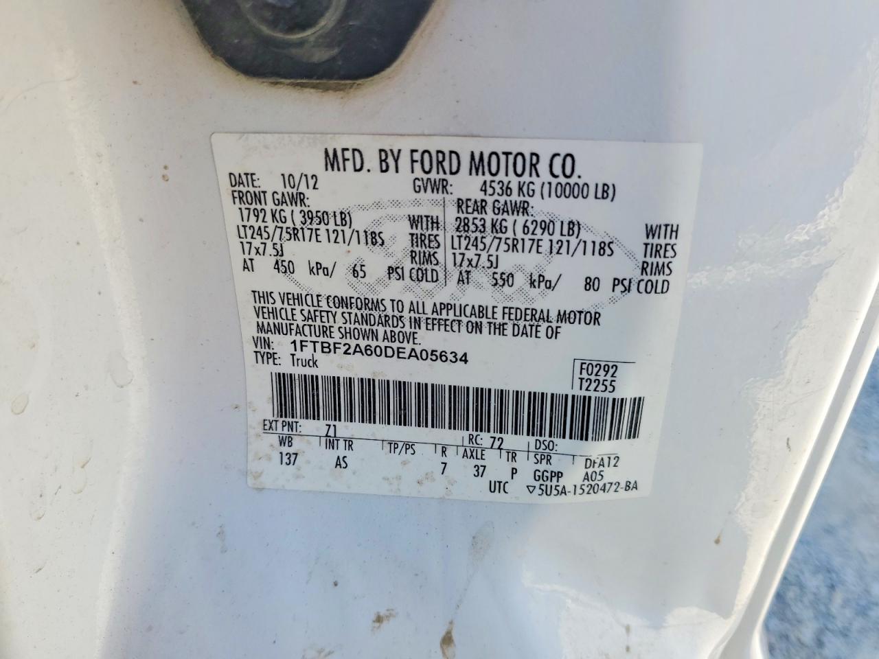 2013 Ford F250 Super Duty White vin: 1FTBF2A60DEA05634