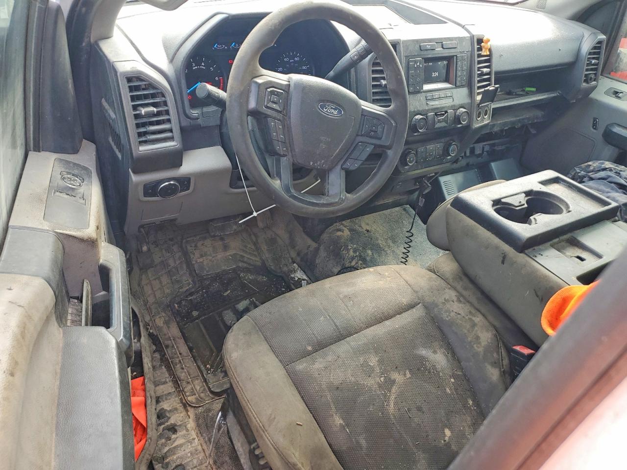 2022 Ford F250 Super Duty White vin: 1FTBF2A60NED52608