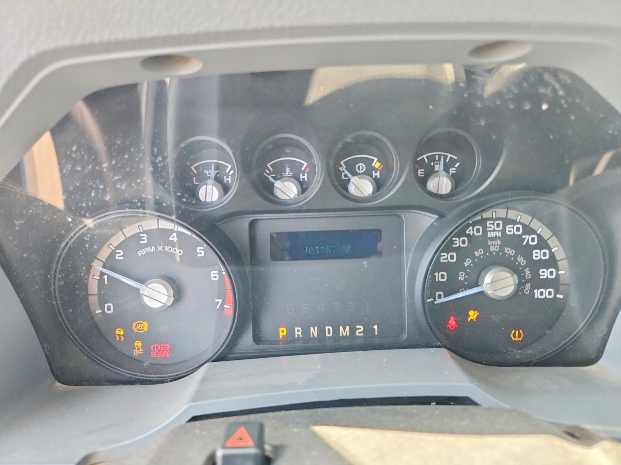 2012 Ford F250 Super Duty White vin: 1FTBF2A61CEB17311