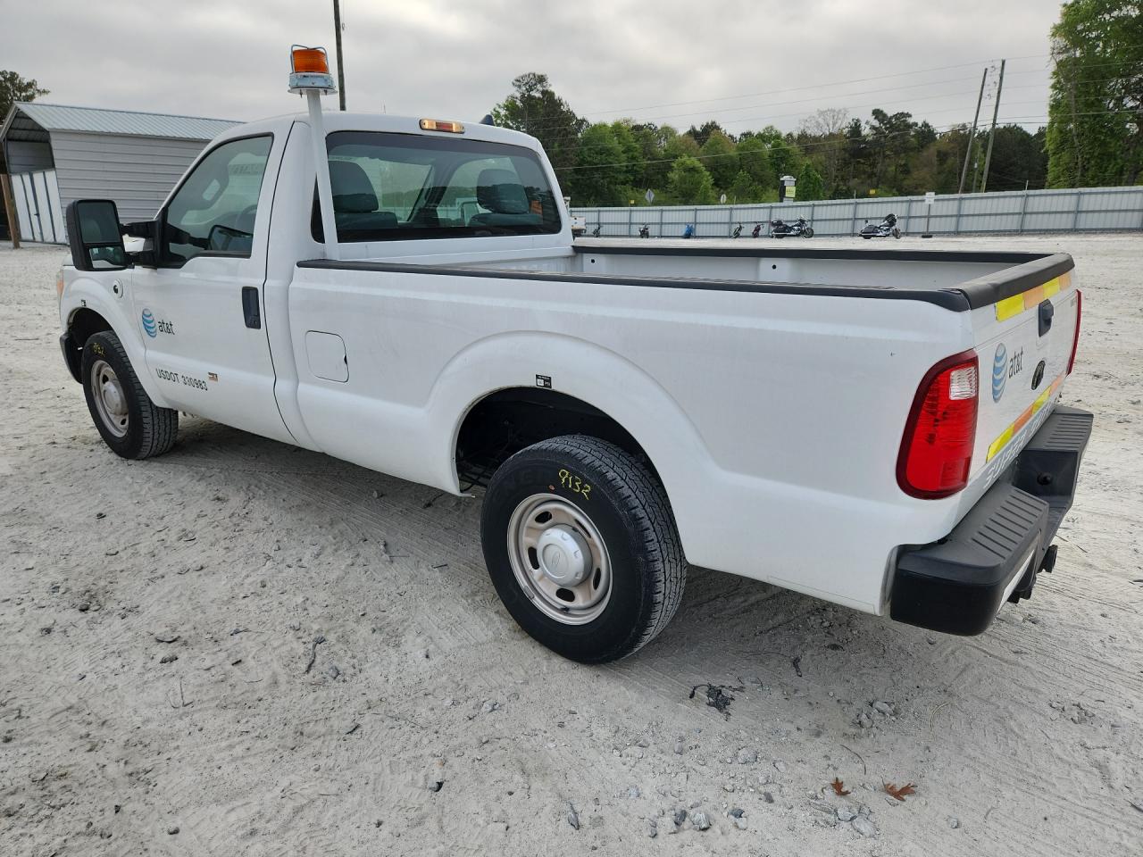2013 Ford F250 Super Duty Белый vin: 1FTBF2A61DEB81978 Damage: Left Bed Side, Chipped, 1