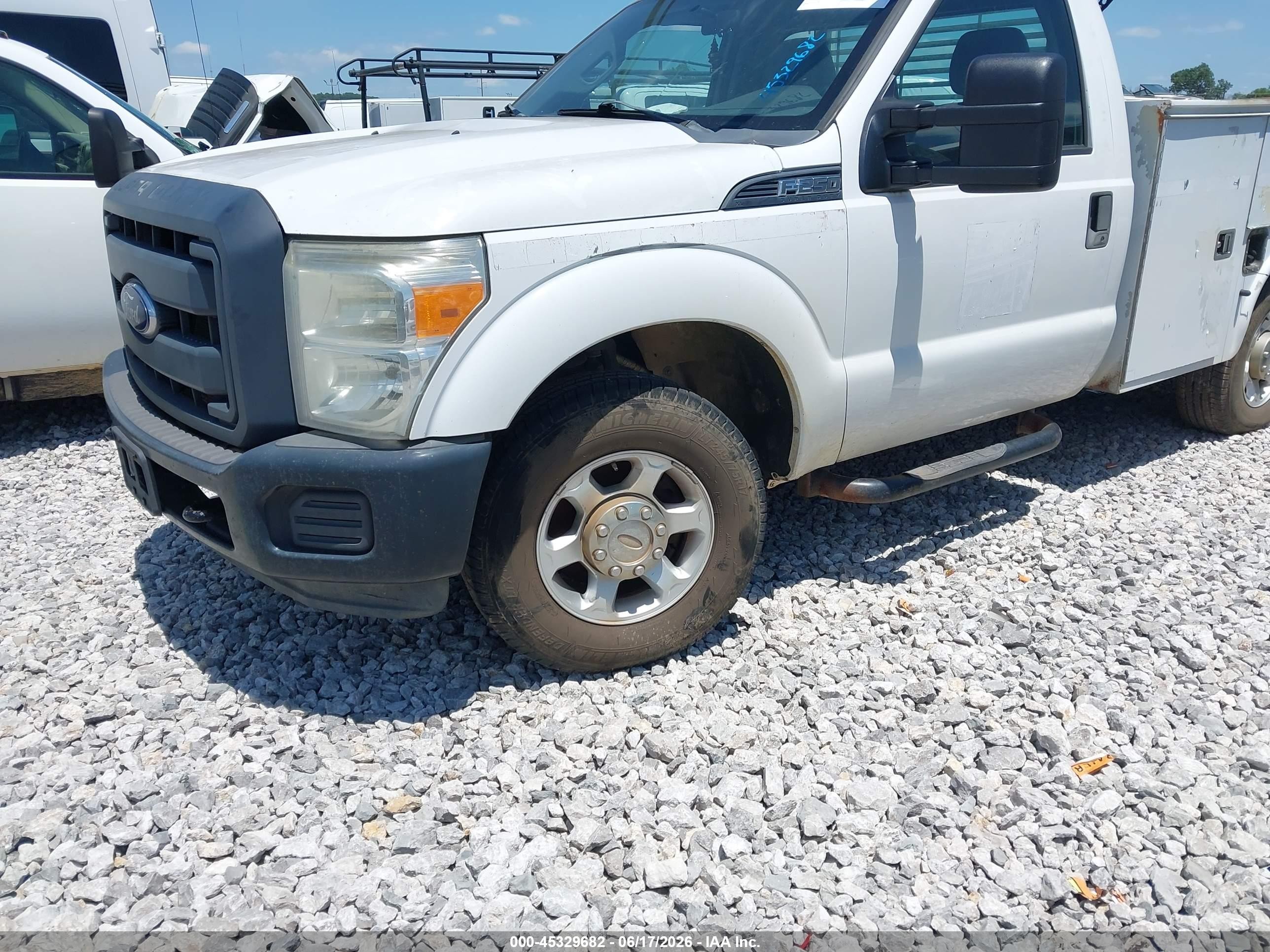 2014 Ford F-250 Xl White vin: 1FTBF2A61EEA08835