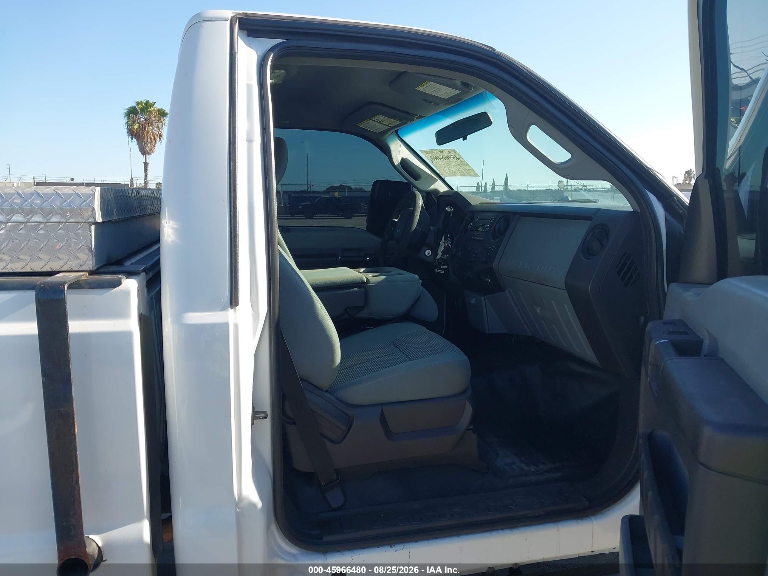 2014 Ford F-250 Xl Белый vin: 1FTBF2A61EEB00950